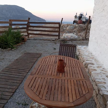 Lindia Athena Traditional House Karpathos Exterior foto